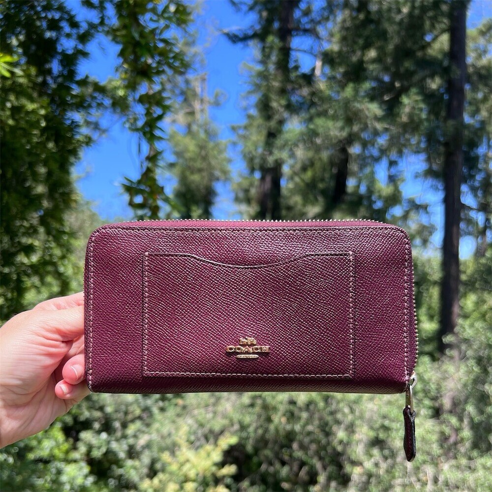 COACH Long Zip-Around Purple Crossgrain Leather Wallet Gold Hardware AUTHENTIC